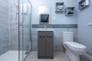En-suite- click for photo gallery